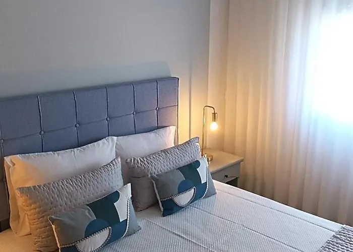 Station Eleven Πανσιόν *